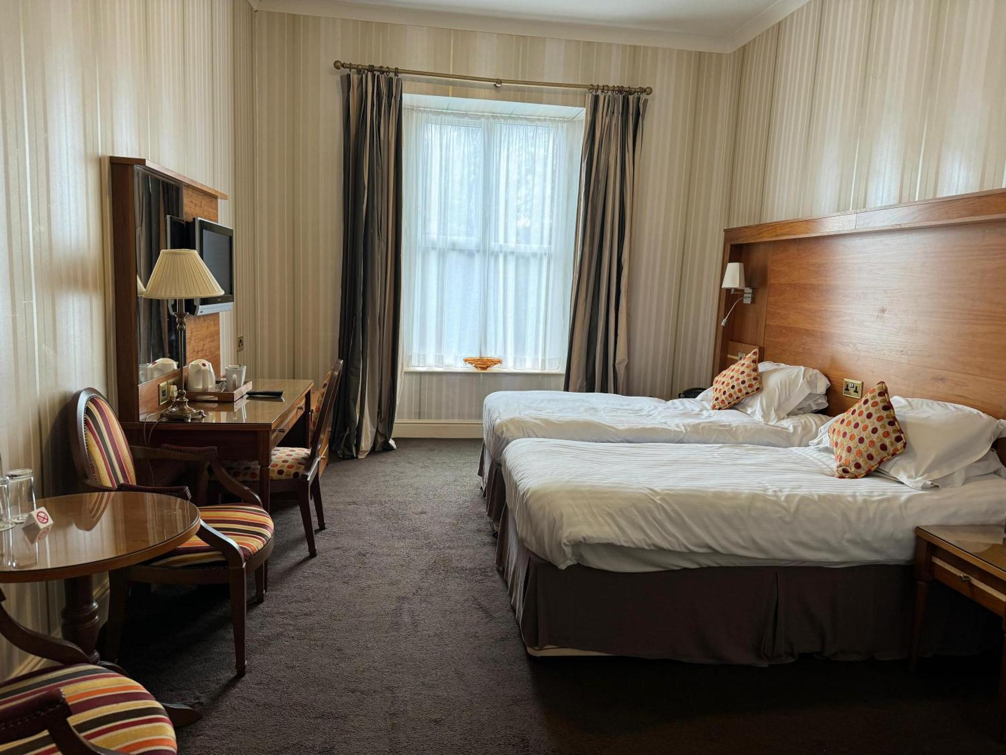 Tre-Ysgawen Hall & Spa 랑게프니 외부 사진